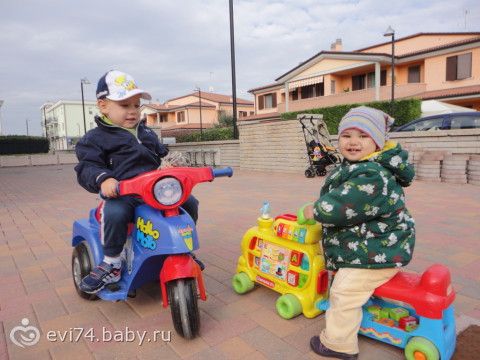 Фото дочурки. Месяц как дома!