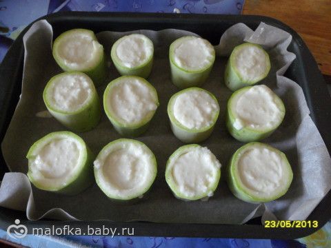 Кабачки, фаршированные творогом