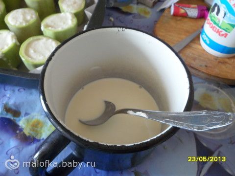 Кабачки, фаршированные творогом