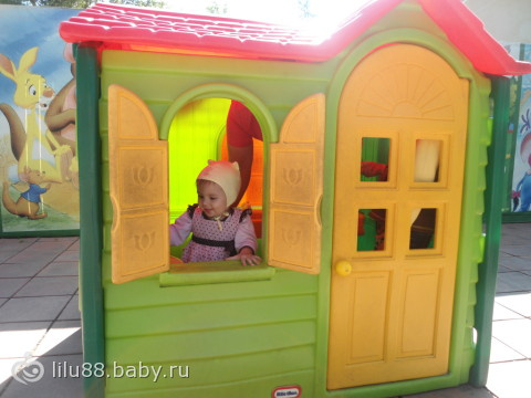 Омск! Девчата, детские площадки в парках