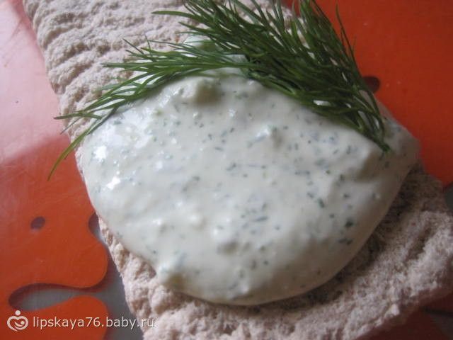 Чесночный соус для овощей с брынзой и сметаной Чесночный соус для овощей с брынзой и сметаной