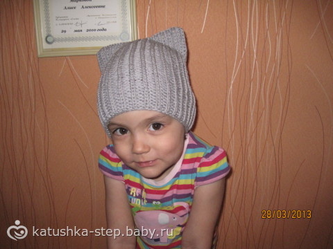 Алисёна научилась несколько букв писать!!!!!! и шапуля фото
