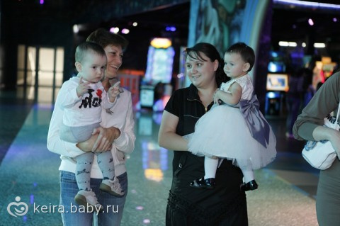 Доченьке 1 годик!!! Часть вторая. Отмечали в кафе…